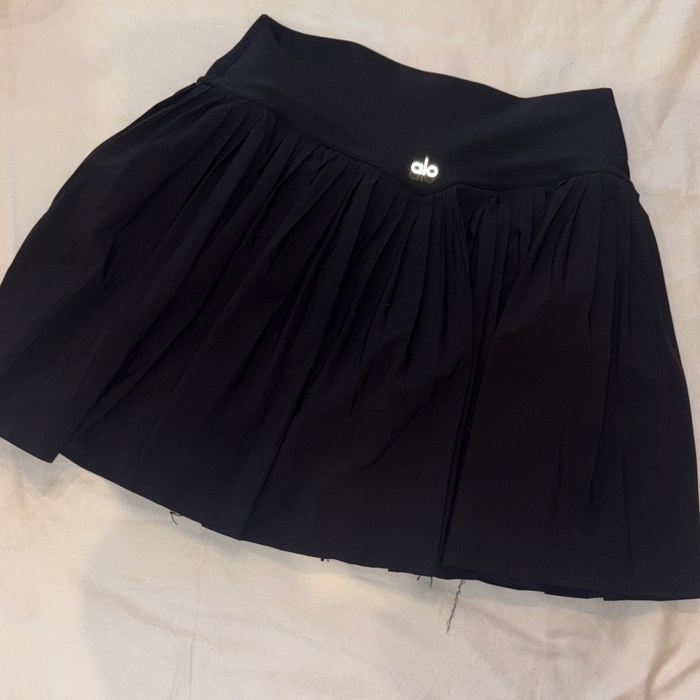 ALO Yoga Elegant Black Skater Skort